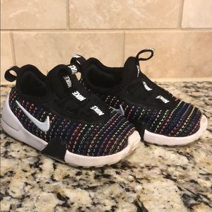 Girls Nike Sneakers Toddler Size 7